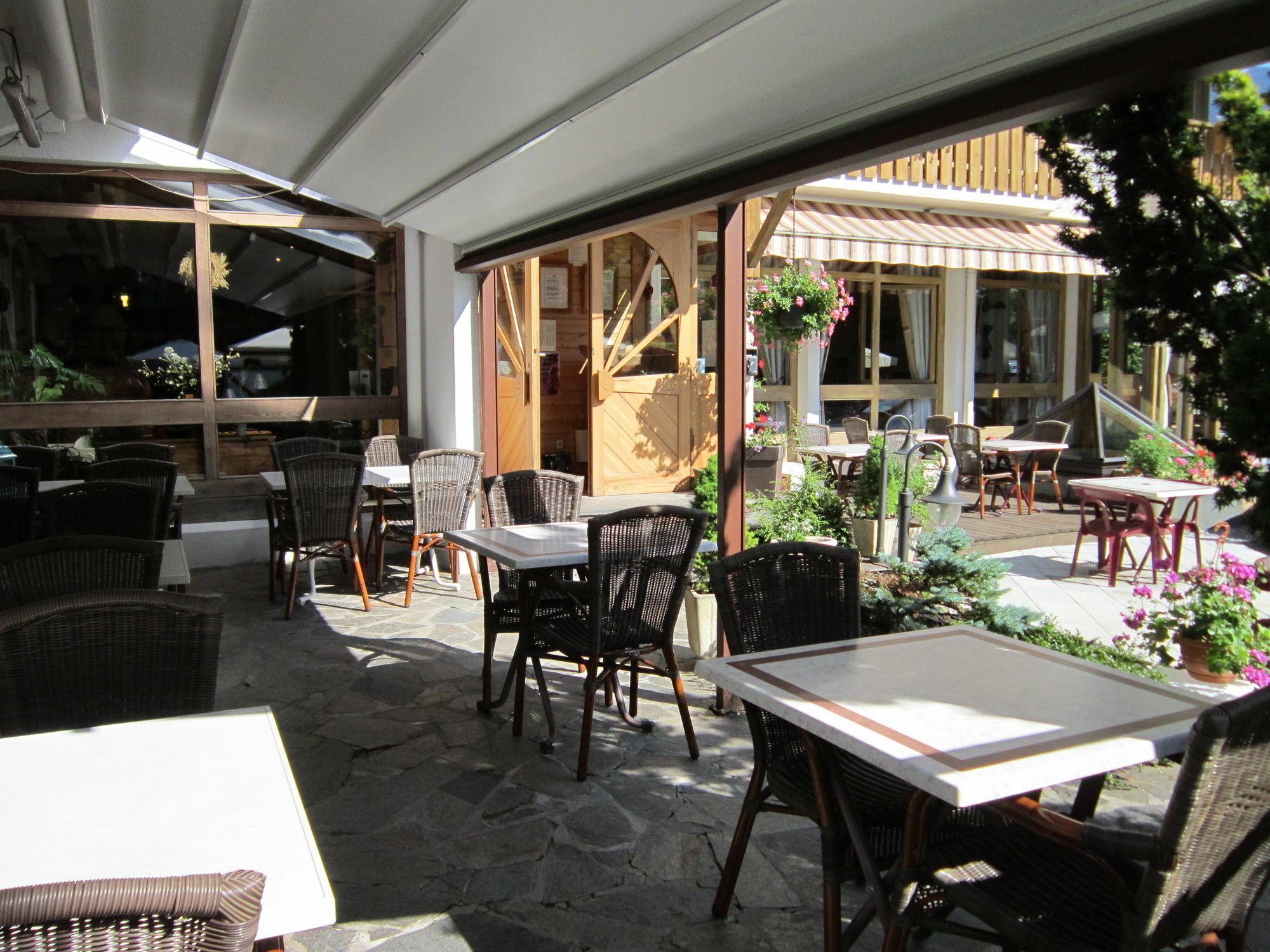 Logis Hotel Gai Soleil 사모엥 외부 사진